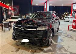 تويوتا لاندكروزر